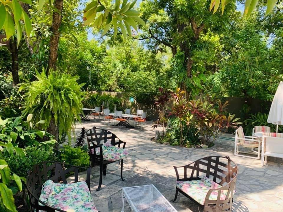 La Casita Inn Bustamante Exterior photo